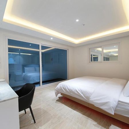 Wj Hotel Pool House Wonju Extérieur photo