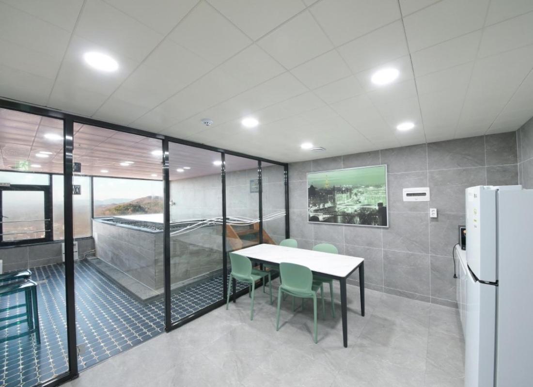 Wj Hotel Pool House Wonju Extérieur photo