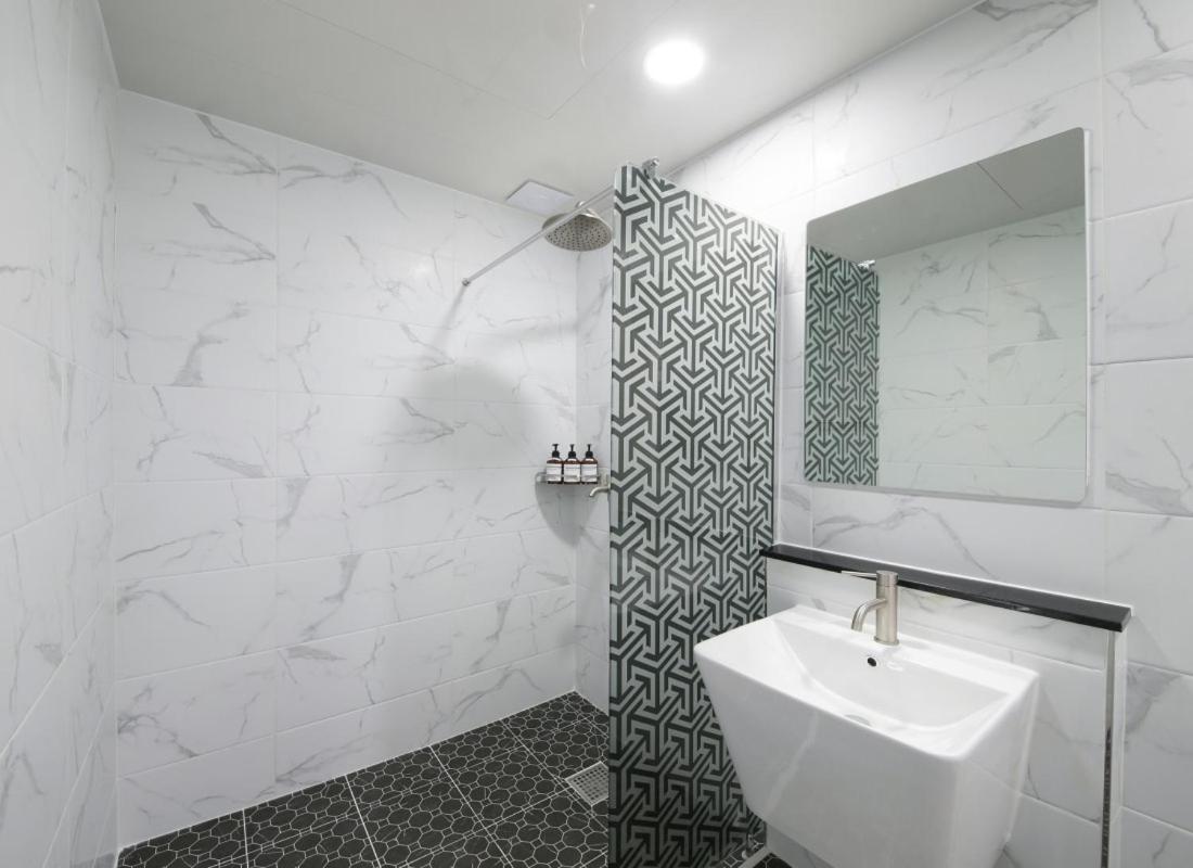 Wj Hotel Pool House Wonju Extérieur photo