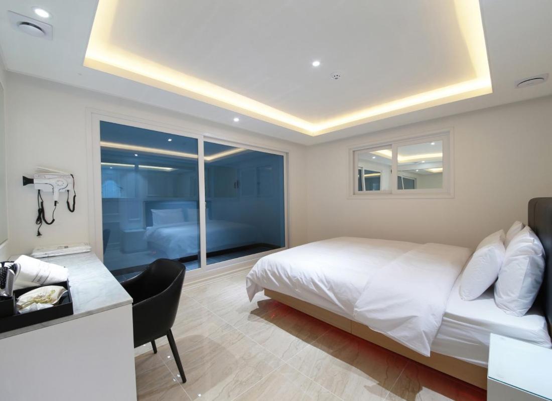 Wj Hotel Pool House Wonju Extérieur photo