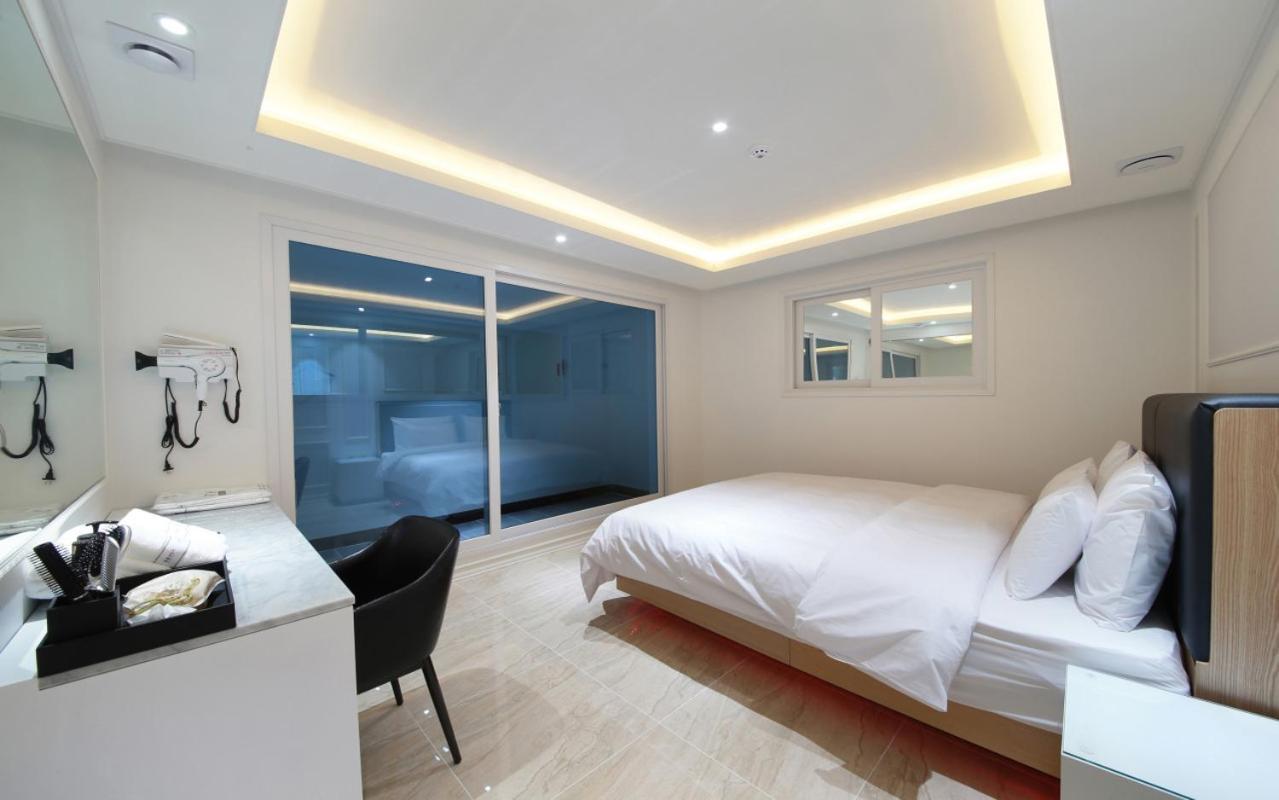 Wj Hotel Pool House Wonju Extérieur photo